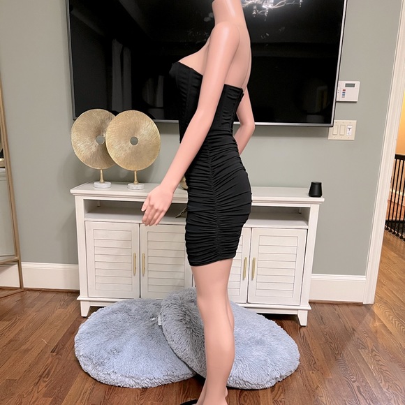 “The Sweetest Thing” Ruched Mini Dress. Size S. Some Stretch. Great Fit! - Picture 3 of 3